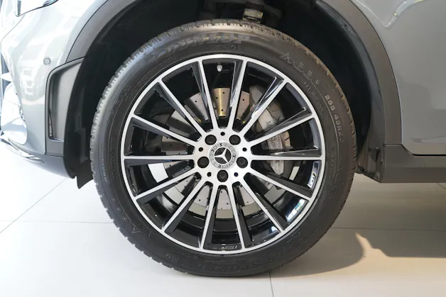 MERCEDES-BENZ GLC-Klasse X253 GLC 300 e AMG Line 4m