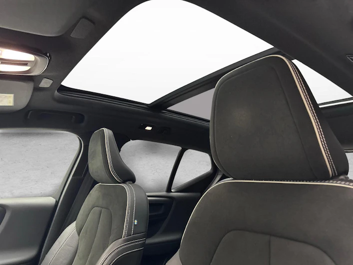 immagine del veicolo VOLVO XC40