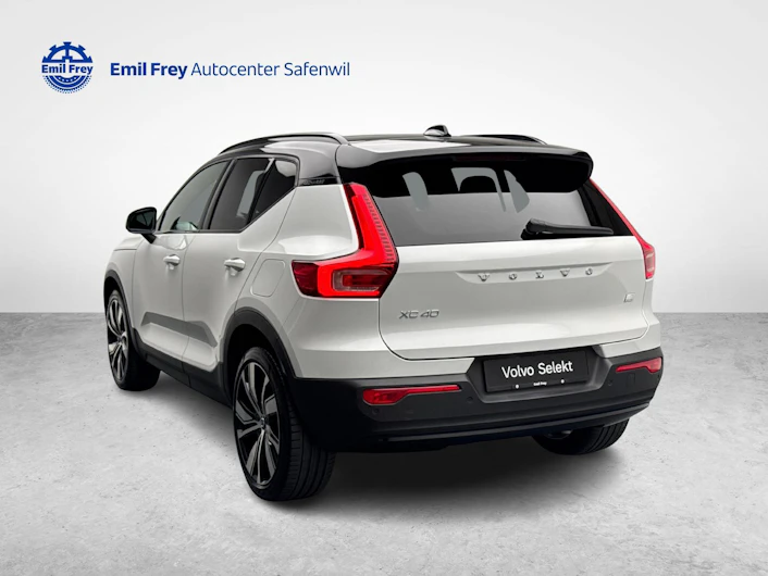 immagine del veicolo VOLVO XC40