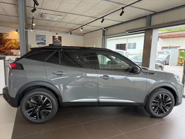 PEUGEOT 2008 1.2 Hybrid 145 GT Exclusive