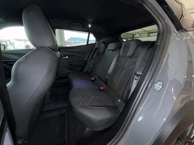 PEUGEOT 2008 1.2 Hybrid 145 GT Exclusive