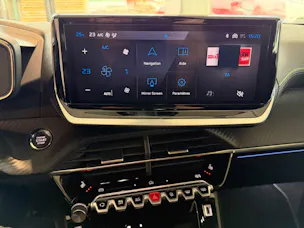 PEUGEOT 2008 1.2 Hybrid 145 GT Exclusive