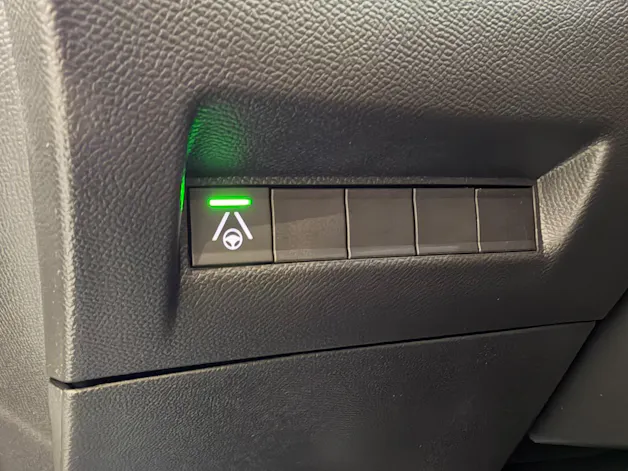 PEUGEOT 2008 1.2 Hybrid 145 GT Exclusive