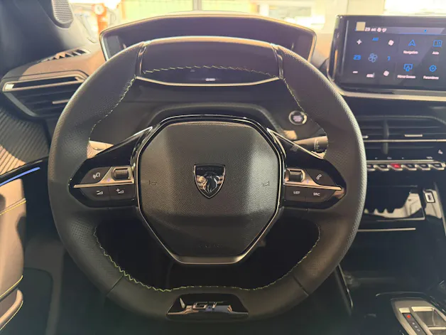 PEUGEOT 2008 1.2 Hybrid 145 GT Exclusive
