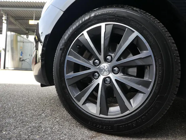 PEUGEOT 308 1.6 BlueHDi Allure