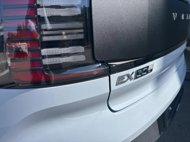 VOLVO EX30 CC P8 Ultra AWD