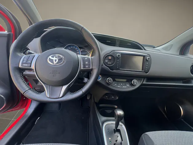 Toyota Yaris 1.5 VVT-i HSD Trend