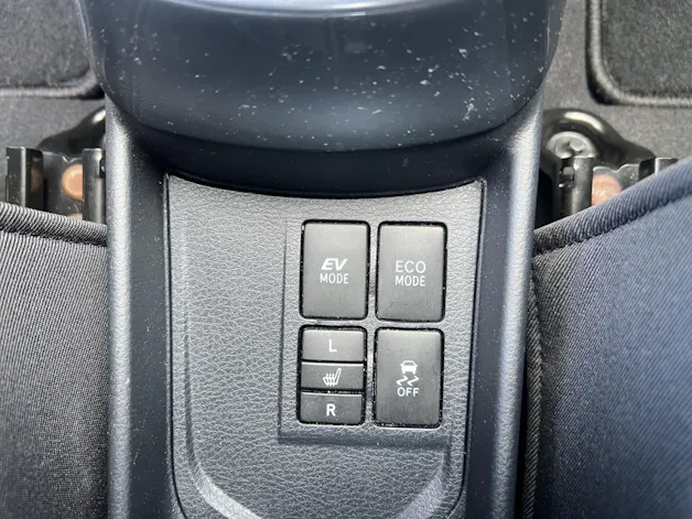 Toyota Yaris 1.5 VVT-i HSD Trend