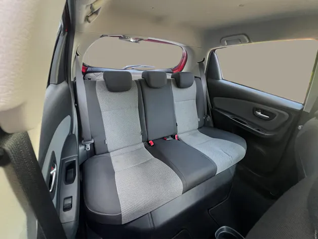 Toyota Yaris 1.5 VVT-i HSD Trend