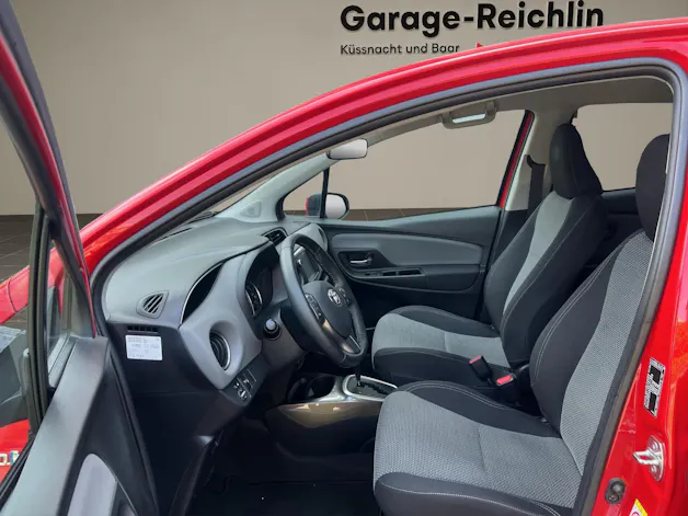Toyota Yaris 1.5 VVT-i HSD Trend