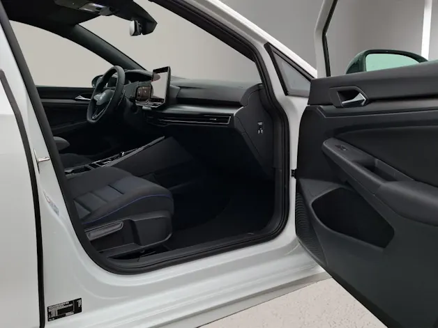 VW Golf VIII 2.0 TSI R DSG 4motion