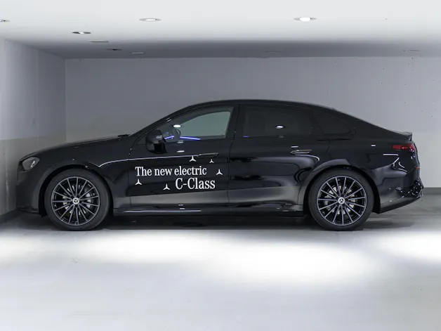 MERCEDES-BENZ C 400 4MATIC EQ