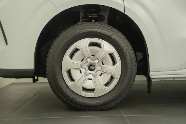FORD Transit C Van 320 L1 2.5 Duratec 233 Trend PHEV