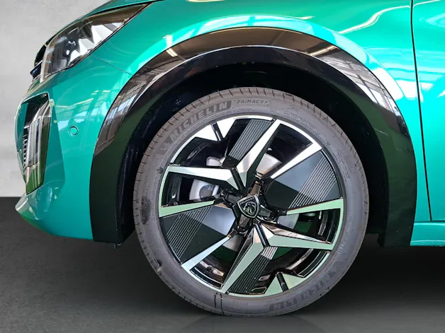 PEUGEOT 208 1.2 Hybrid 145 GT Exclusive