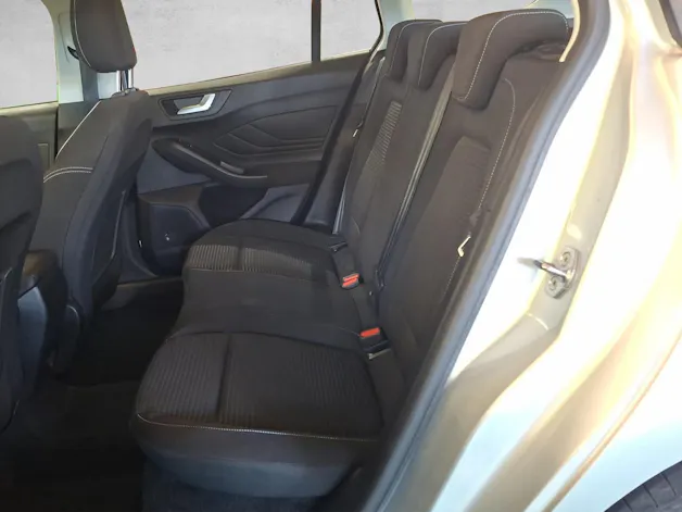 FORD Focus Station Wagon 1.0i EcoB Hybrid 125 Titanium