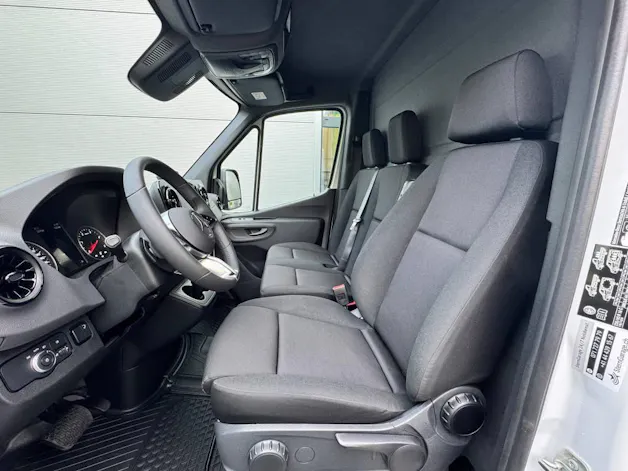 MERCEDES-BENZ Sprinter 317 CDI Pro Aufbau mit Hebebühne 4325 lang