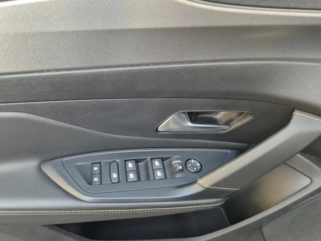 PEUGEOT 308 1.2 PureTech GT