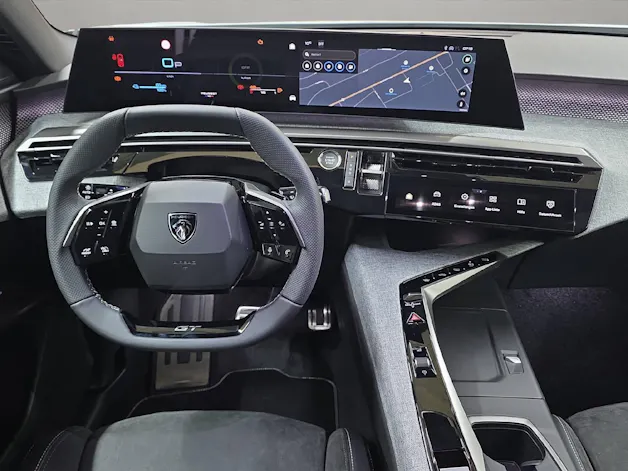PEUGEOT 5008 1.6 PHEV 225 GT Exclusive