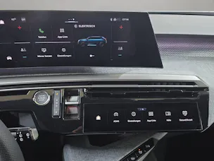 PEUGEOT 5008 1.6 PHEV 225 GT Exclusive