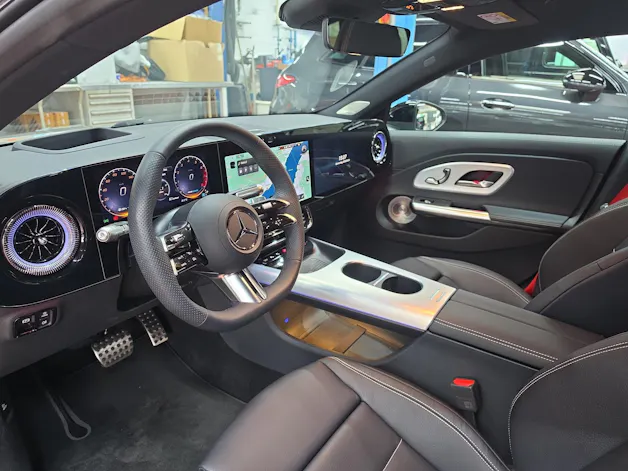 MERCEDES-BENZ CLA 220 4MATIC Shooting Brake AMG Line