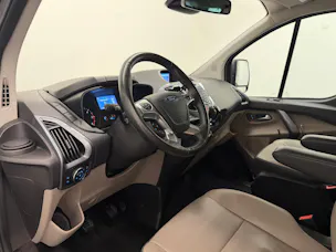 FORD Tourneo C Bus 310 L1 2.0 TDCi 170 Titanium