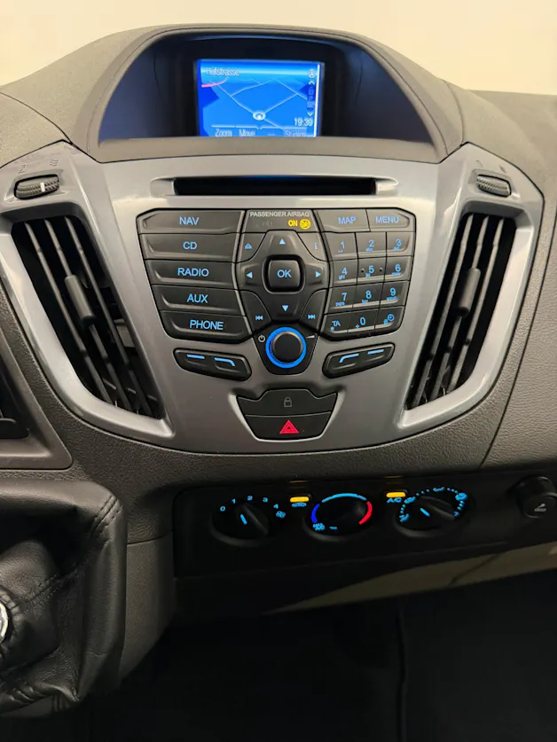 FORD Tourneo C Bus 310 L1 2.0 TDCi 170 Titanium