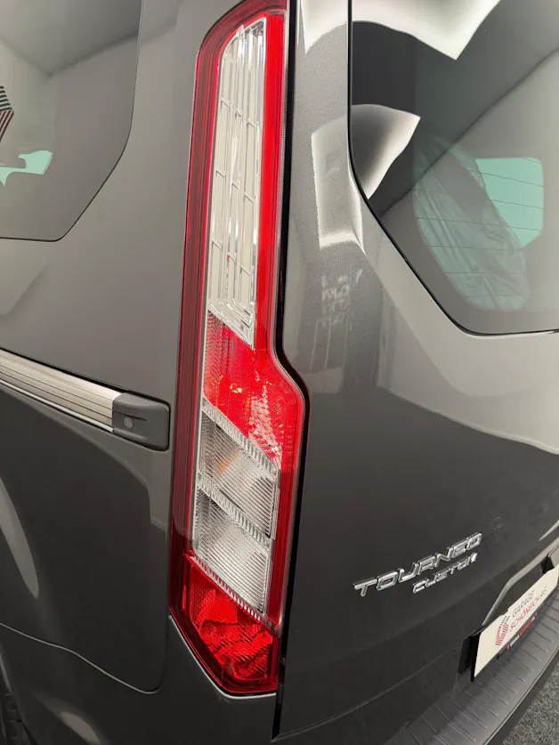FORD Tourneo C Bus 310 L1 2.0 TDCi 170 Titanium