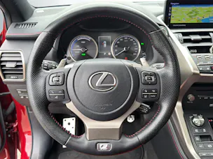 Lexus NX 300h F-Sport