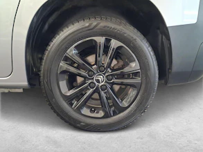 https://vehicle.imgix.net/4468135/91f9c759-b122-4deb-b440-835e44fe9f50.jpg
