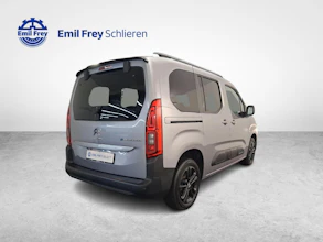 https://vehicle.imgix.net/4468135/df38d4cd-b43d-440e-b193-b765aff9aa5e.jpg