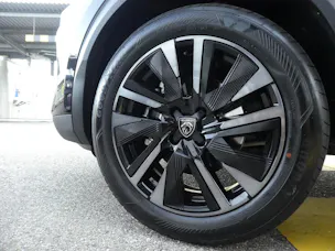PEUGEOT 2008 1.2 Hybrid 145 GT Exclusive