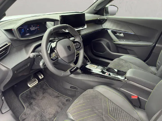 PEUGEOT 2008 1.2 Hybrid 145 PS GT