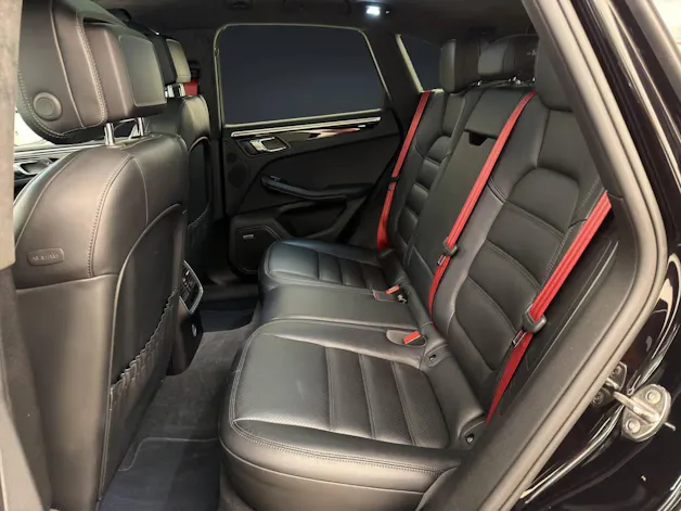 PORSCHE Macan Turbo