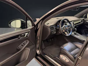 PORSCHE Macan Turbo