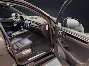 PORSCHE Macan Turbo