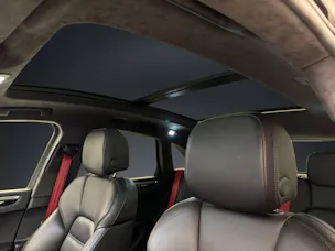 PORSCHE Macan Turbo