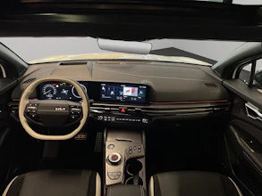 https://vehicle.imgix.net/4468199/b338ddd4-f9e9-4264-92e1-9cf5c4fdcca2.jpg
