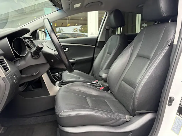 HYUNDAI i30 1.6 GDi Vertex