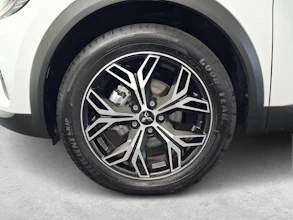 https://vehicle.imgix.net/4468278/1f5abc39-23f6-4f6e-9936-16863f4b16f8.jpg