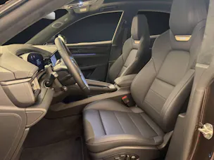 PORSCHE Macan GTS