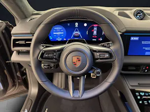 PORSCHE Macan GTS