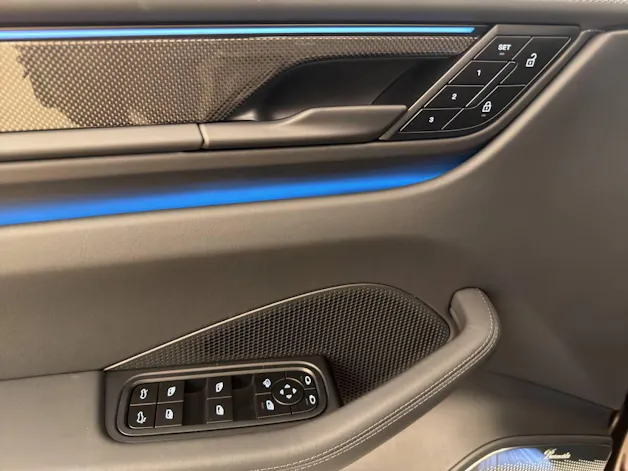 PORSCHE Macan GTS