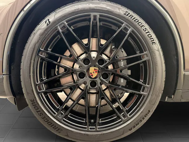 PORSCHE Macan GTS