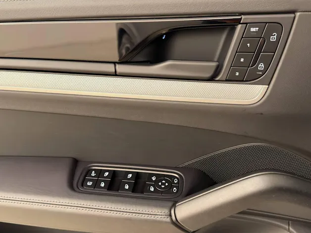 PORSCHE Cayenne S E-Hybrid