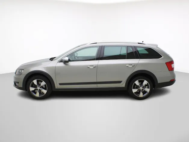 SKODA Octavia Scout 2.0 TDI DSG 4x4