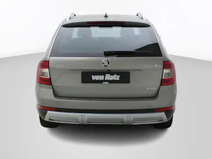 SKODA Octavia Scout 2.0 TDI DSG 4x4