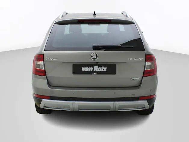 SKODA Octavia Scout 2.0 TDI DSG 4x4