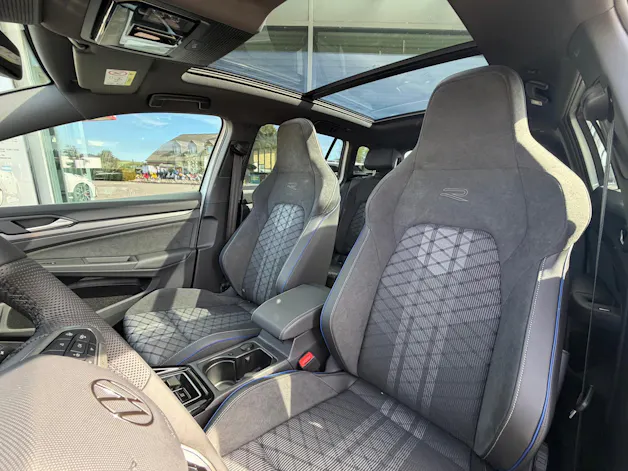 VW Golf Variant 2.0 TSI R-Line DSG 4 Motion