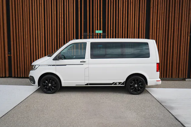 VW T6.1 MULTIVAN 2.0 TDI TRENDLINE LIBERTY DSG l 150 PS