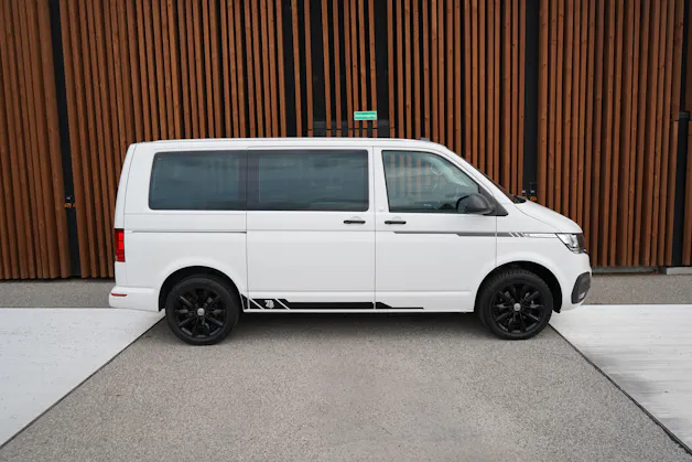 VW T6.1 MULTIVAN 2.0 TDI TRENDLINE LIBERTY DSG l 150 PS